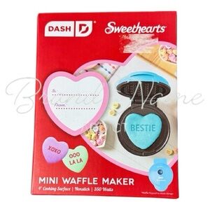 Dash Sweethearts Nonstick Mini Waffle Maker